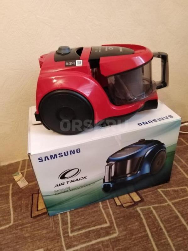 пылесос ( новый - пользовались 2 раза), безмешковый Цена окончательная - Орск