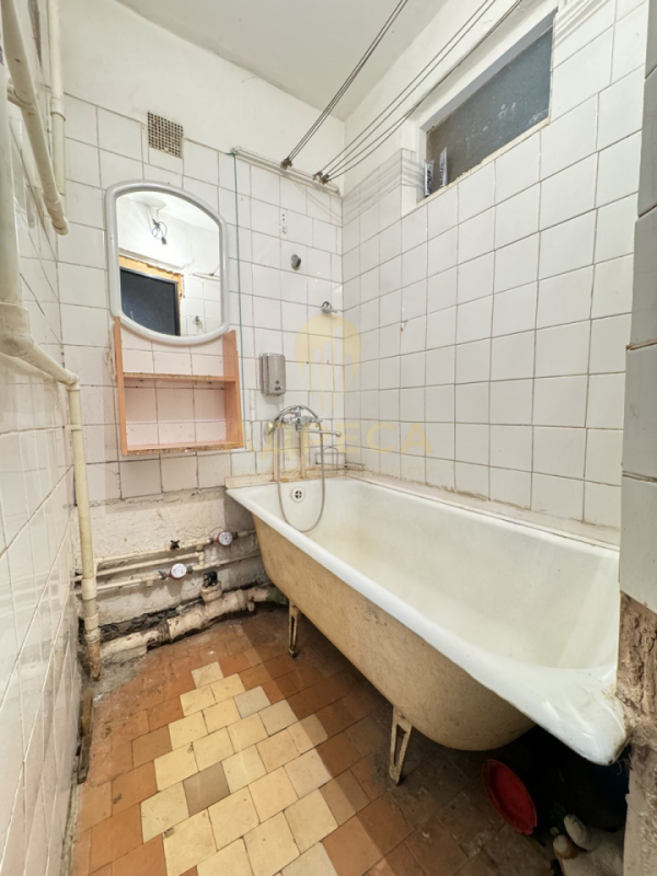 В продаже 2-комнатная квартира на 4 этаже пятиэтажного кирпичного дома , общей площадью 44,7 кв. - Оренбург