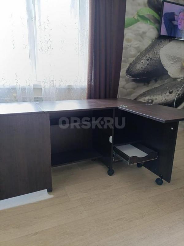 Продам швейный стол-трансформер, все вопросы по телефону - Орск