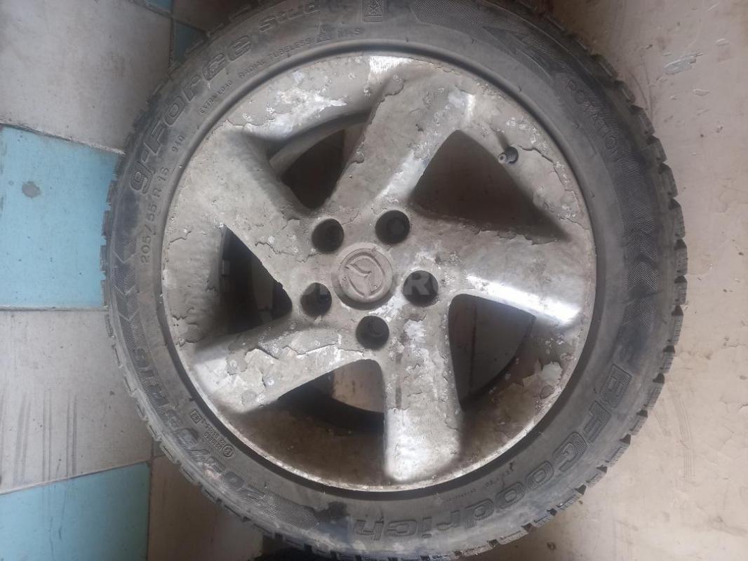 Продам  калеса в сборе зима 205*55*16 разболтовка 5*114*3 диски под работу резина на 4 - Орск