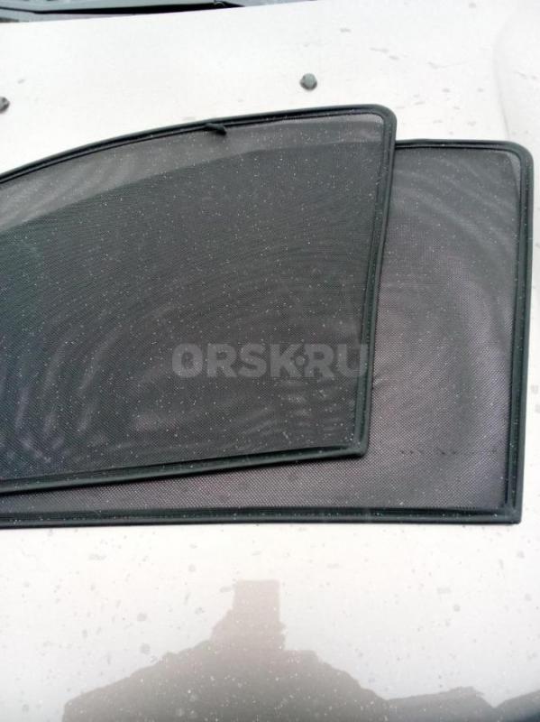 Продам на ладу подлокотник, сетки на окна. - Орск