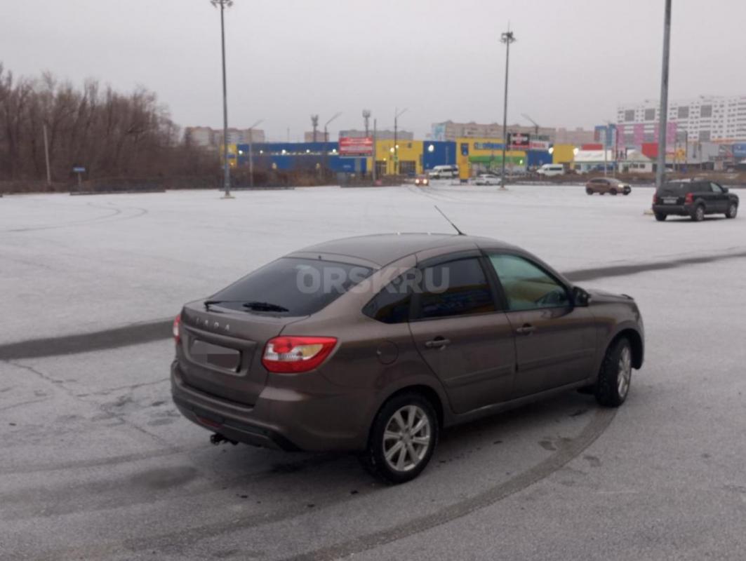 Продам Гранту 2019 года, ПОЛНОЦЕННЫЙ АВТОМАТ. - Орск