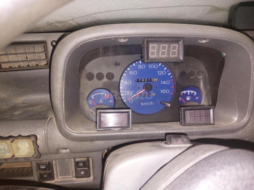 Продам маленькую машинку для езды по городу - Орск