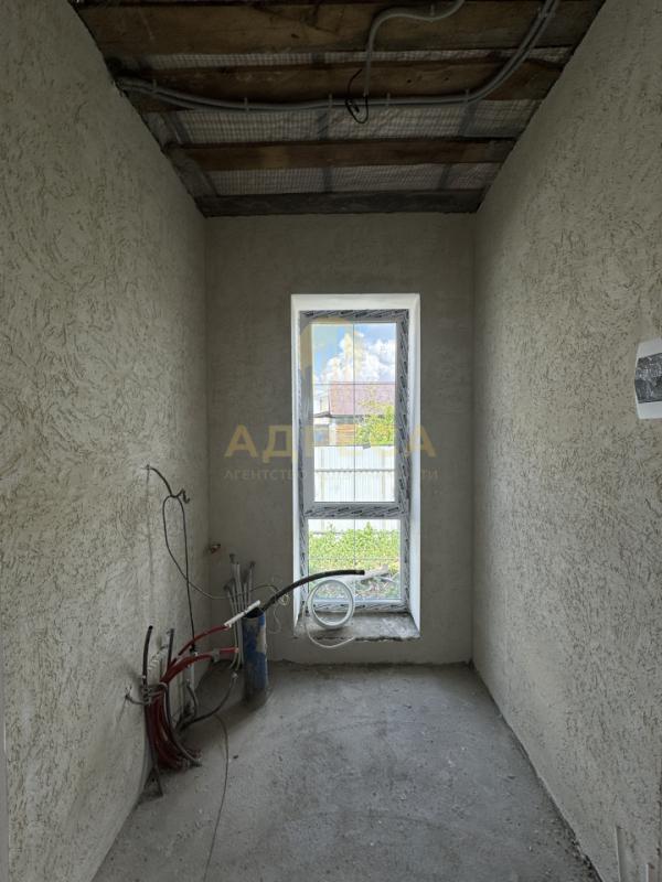 Предлaгaeм к продаже новый дoм с гаражом в мкр. - Оренбург