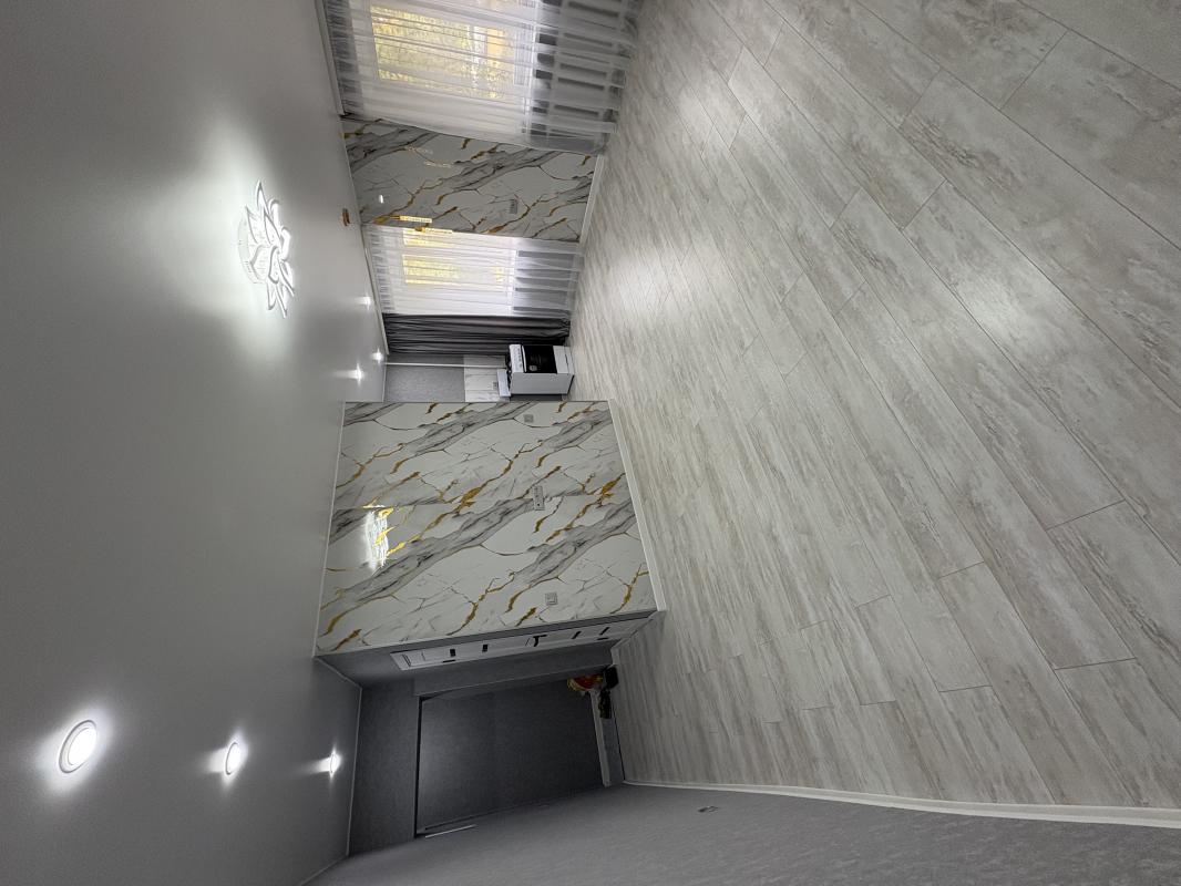 Продам 3-кмн квартиру маломерку по Советской 63 (Площадь Ленина ост) в районе с развитой инфраструкт - Новотроицк