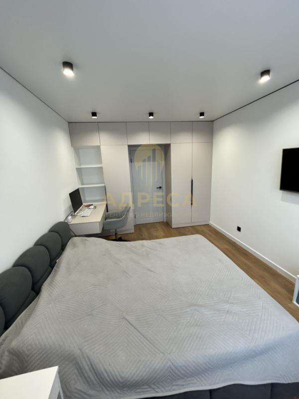 Евро-трешка с дизайнерским ремонтом в доме комфорт-класса, ЖК &laquo;Геометрия&raquo;. - Оренбург