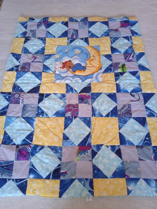 Стёганое лоскутное одеяло/покрывало для детей младшего возраста Мишка на Луне. - Орск