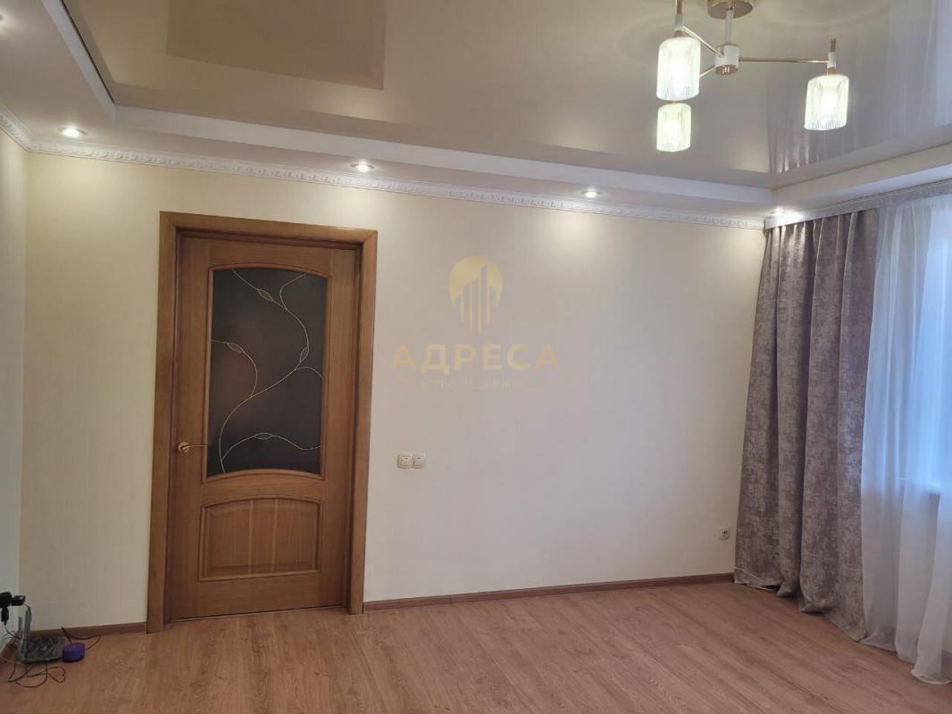 ПРЕДЛАГАЕМ ВАШЕМУ ВНИМАНИЮ ПРОСТОРНУЮ И УЮТНУЮ ДВУХКОМНАТНУЮ КВАРТИРУ! - Оренбург