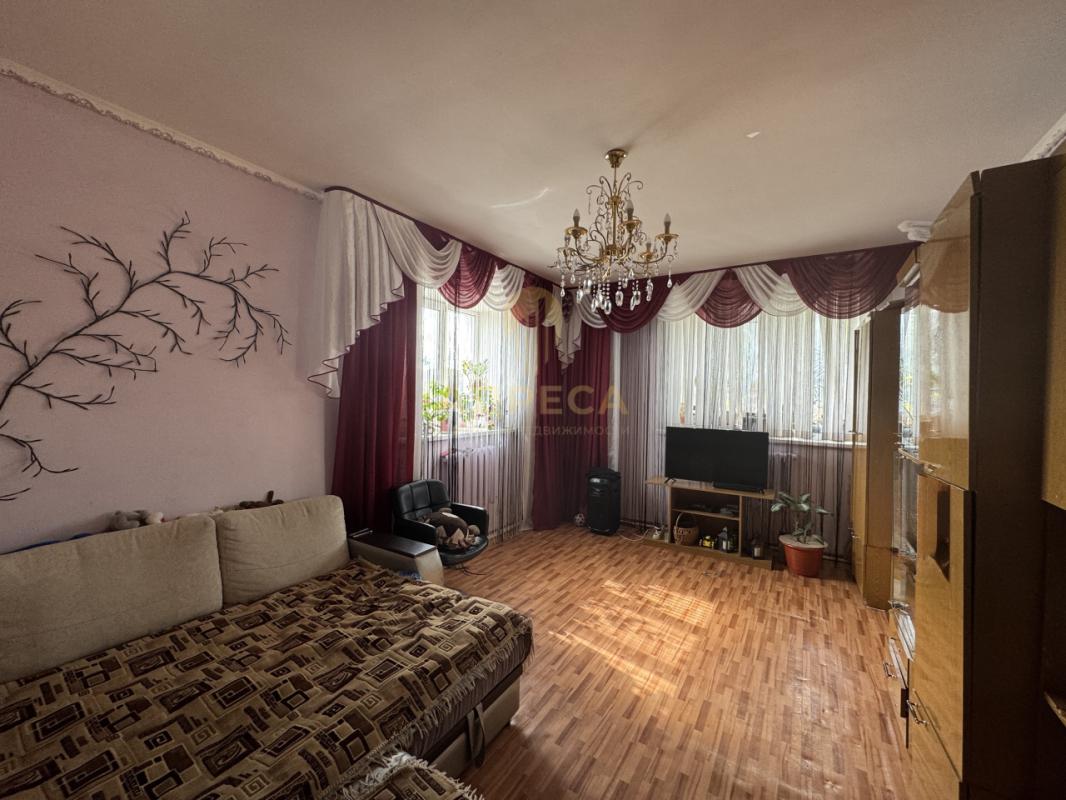 Продается уютный дом в живописной деревне 30 минут от города, окруженной зелеными полями и лесами, и - Оренбург