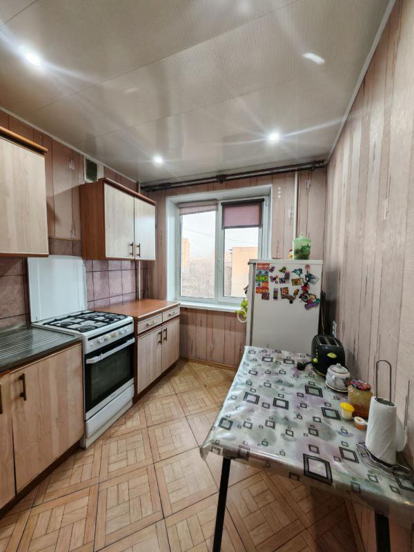 Продается 3-комнатная квартира  по адресу:  г. - Новотроицк