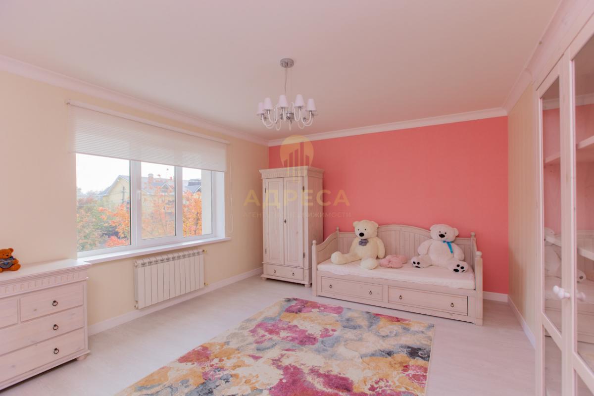 Продаётся просторный таунхаус в современном жилом комплексе &laquo;Крона&raquo;Предлагаем ст - Оренбург