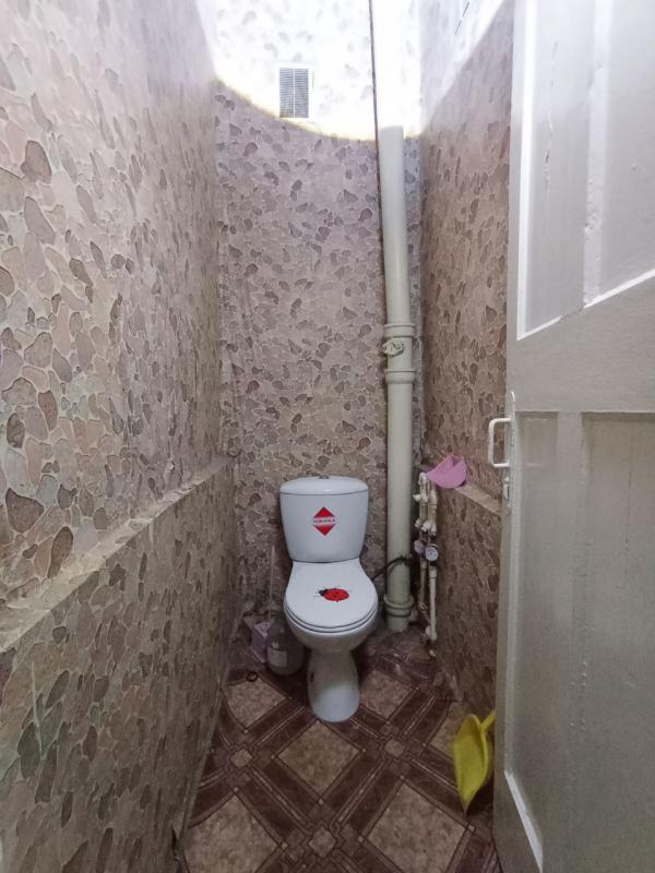 Продается большая 2-комнатная квартира  по адресу:  г. - Новотроицк