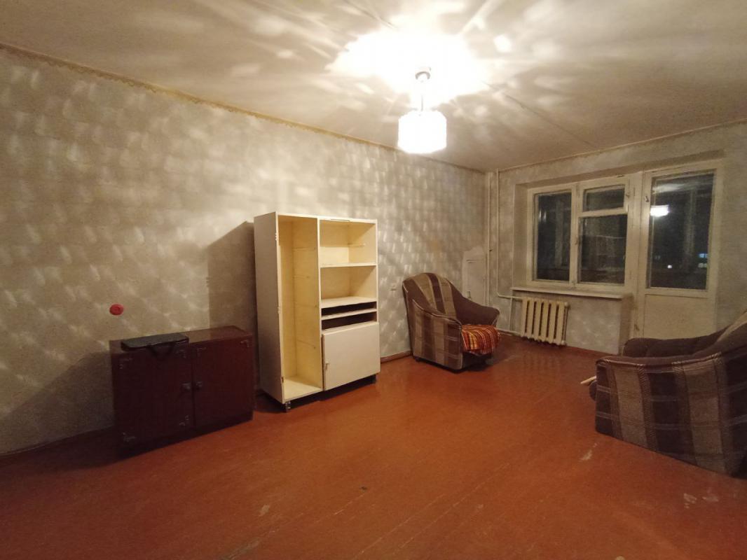 Продается 2-х комнатная квартира на 8-м этаже в кирпичном доме в самом востребованном районе города - Новотроицк