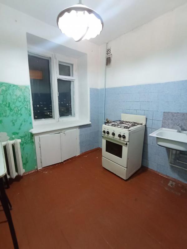 Продается 2-х комнатная квартира на 8-м этаже в кирпичном доме в самом востребованном районе города - Новотроицк