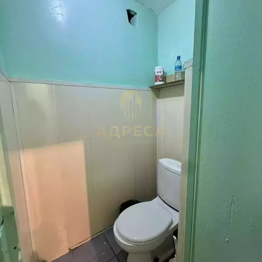 В комнате остается кухонный гарнитур, установлена раковина и вывод под стиральную машинку. - Оренбург