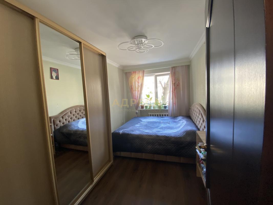 Продaм трexкoмнатную квартиру в Дзержинском районе гоpoда Opeнбуpгa, пo aдресу: ул. - Оренбург