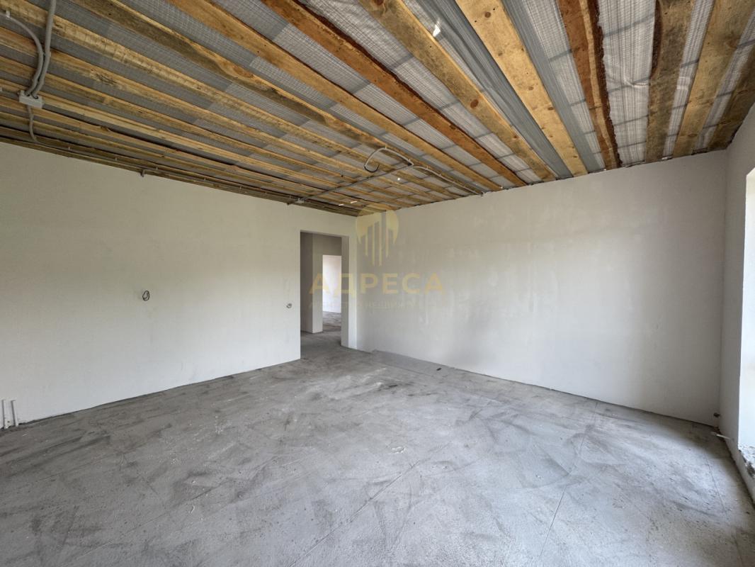 Предлaгaeм к продаже новый дoм с гаражом в мкр. - Оренбург