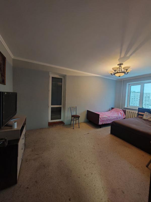 Продается 3-комнатная квартира  по адресу:  г. - Новотроицк