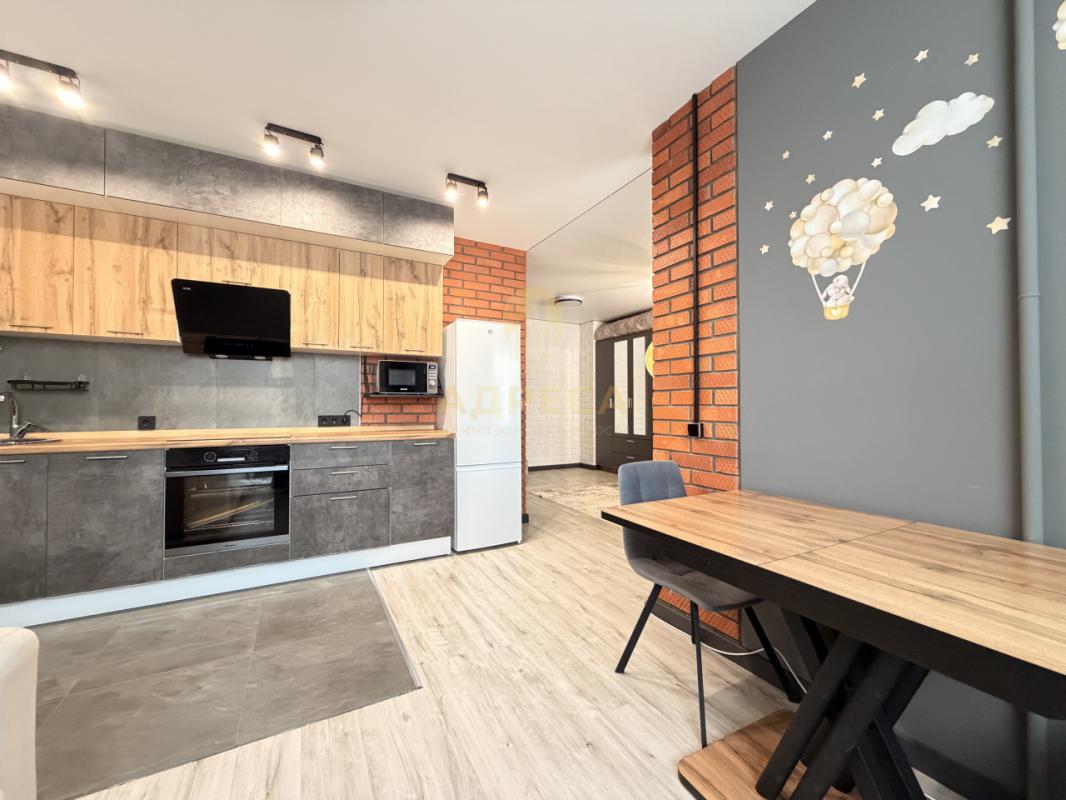 Продаётся тёплая, уютная квартира с удобной планировкой, общей площадью 50,4 кв. - Оренбург