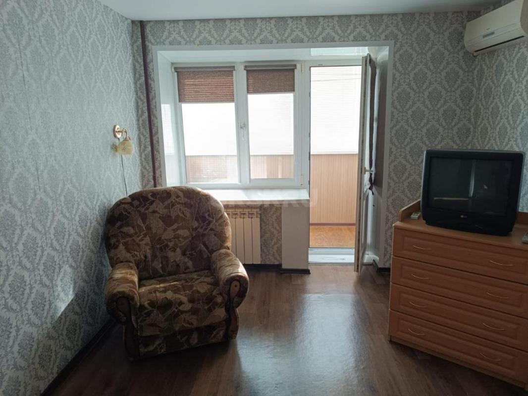 Сдам в аренду однокомнатную квартиру на долгий срок по ул. - Орск