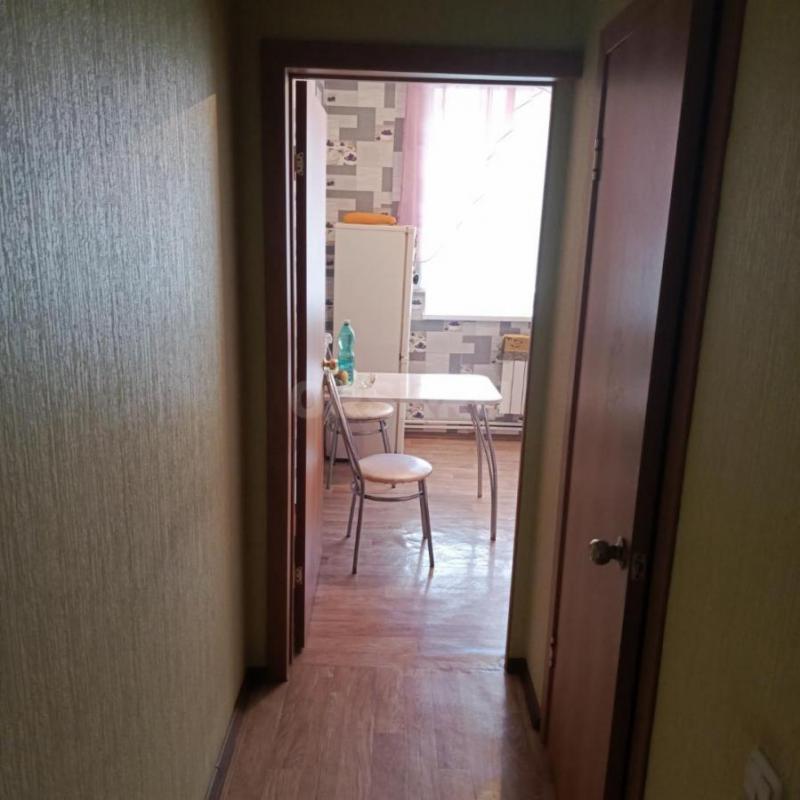 Сдам квартиру на длительный срок с мебелью, район ОЗТП второй этаж - Орск