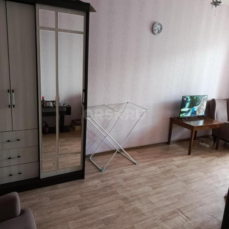 Сдам квартиру на длительный срок с мебелью, район ОЗТП второй этаж - Орск