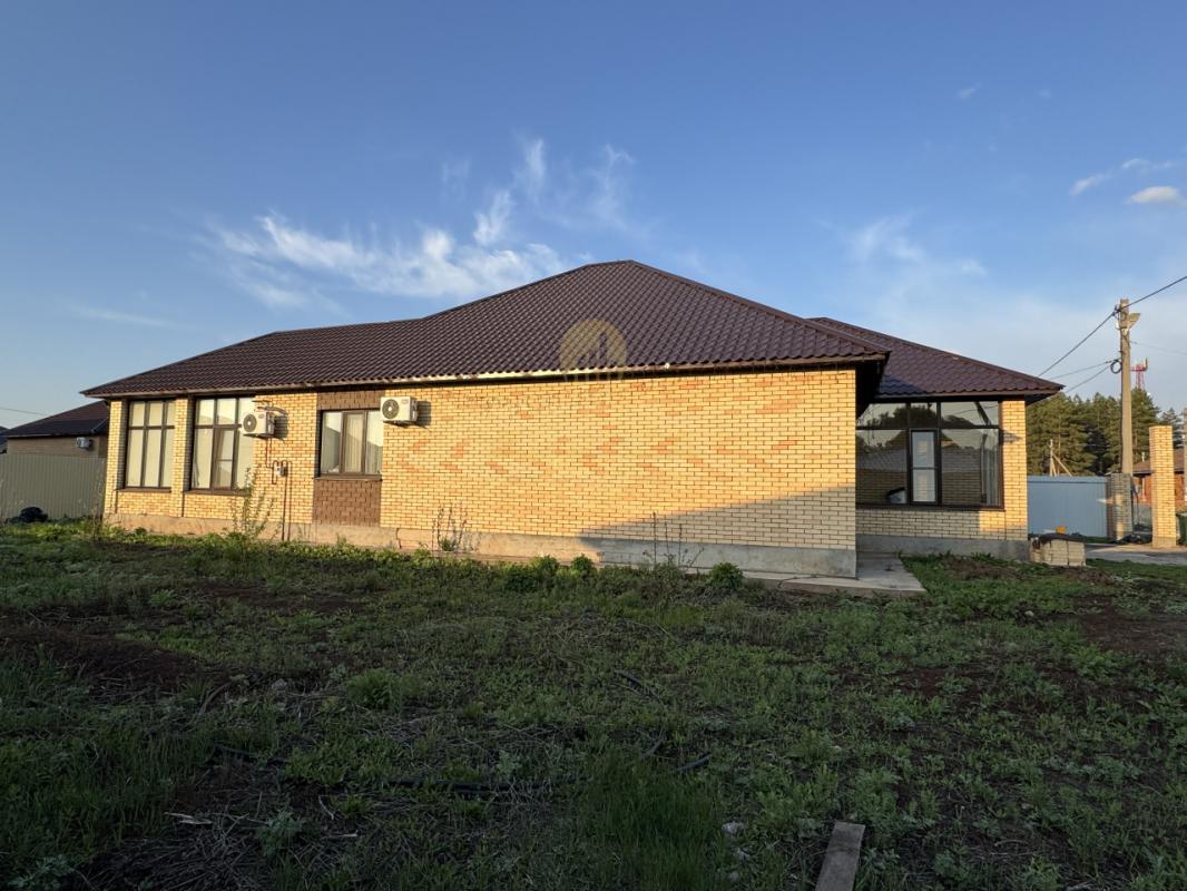 Предлагаем Вaшeму вниманию БОЛЬШОЙ ДОМ с ремонтом и мебелью, С ГАРАЖОМ по хорошей цене! - Оренбург