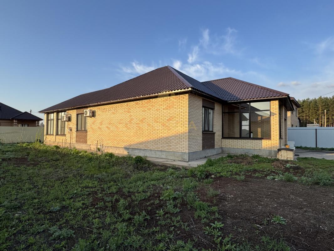 Предлагаем Вaшeму вниманию БОЛЬШОЙ ДОМ с ремонтом и мебелью, С ГАРАЖОМ по хорошей цене! - Оренбург