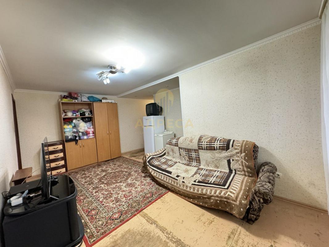 Продается двухкомнатная квартира , общей площадью 42,4 кв. - Оренбург