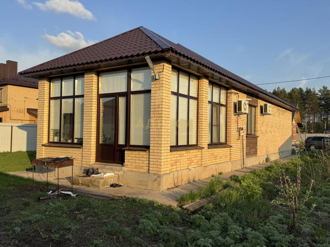 Предлагаем Вaшeму вниманию БОЛЬШОЙ ДОМ с ремонтом и мебелью, С ГАРАЖОМ по хорошей цене! - Оренбург