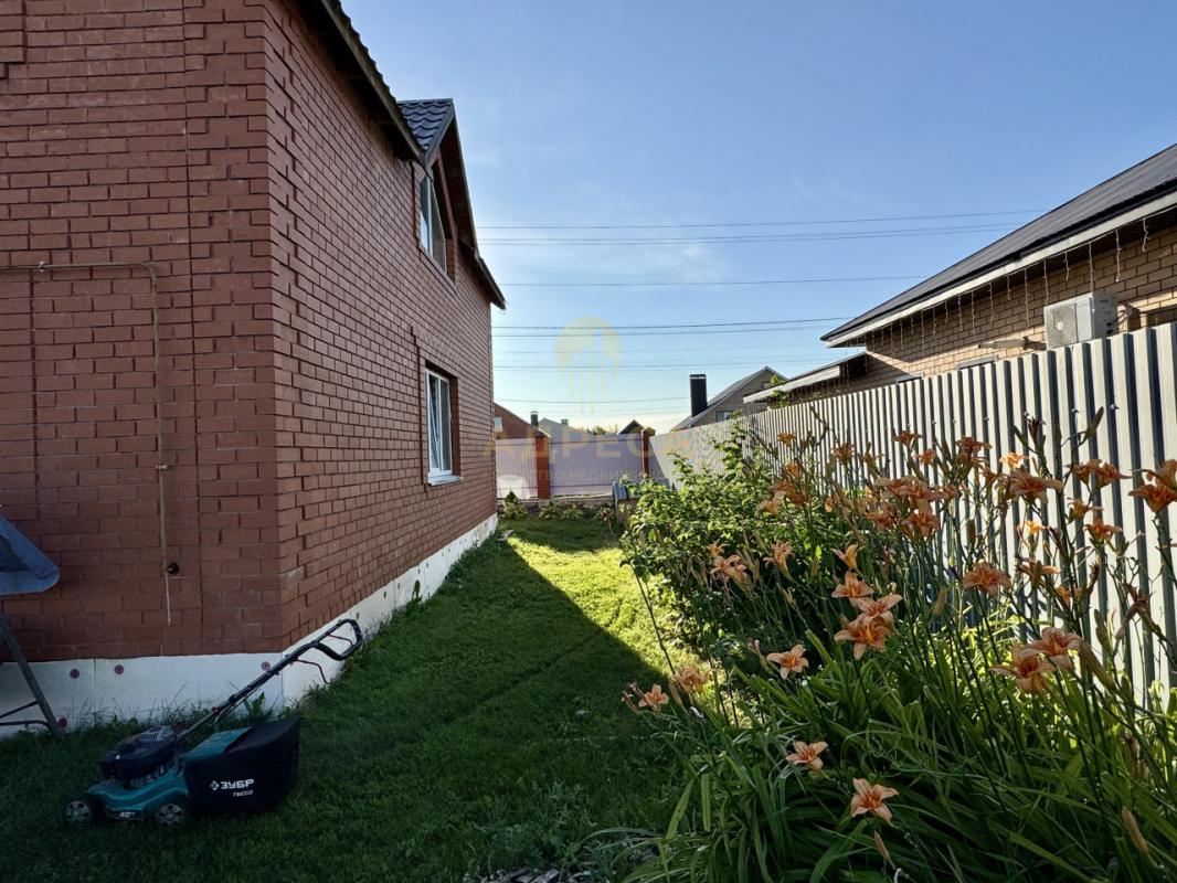 Предлагаем Вaшeму вниманию БОЛЬШОЙ ДОМ с ремонтом и мебелью, С ГАРАЖОМ по хорошей цене! - Оренбург