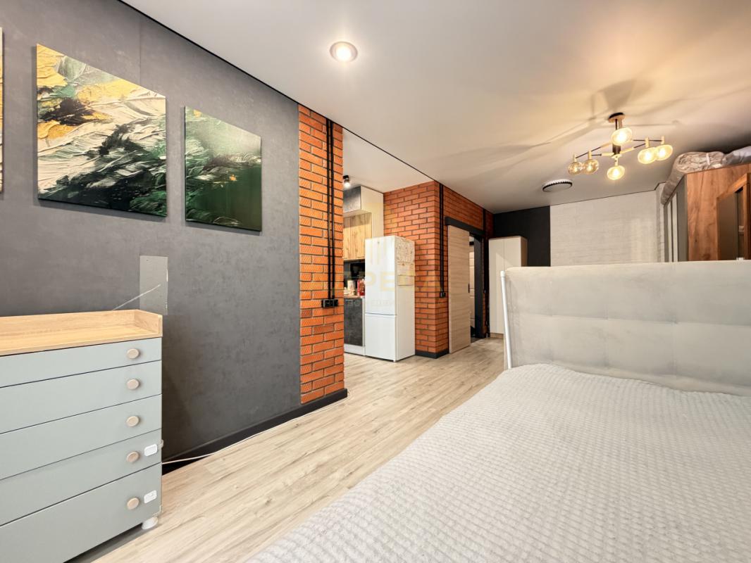 Продаётся тёплая, уютная квартира с удобной планировкой, общей площадью 50,4 кв. - Оренбург