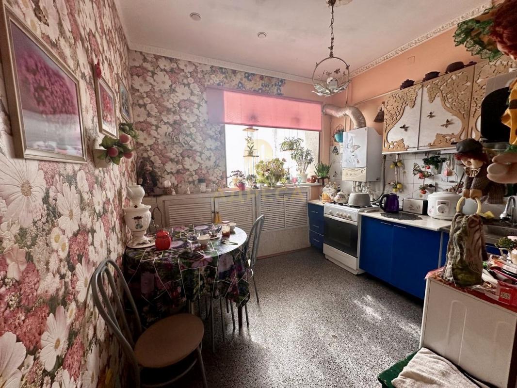 Продается уютный дом в живописной деревне 30 минут от города, окруженной зелеными полями и лесами, и - Оренбург