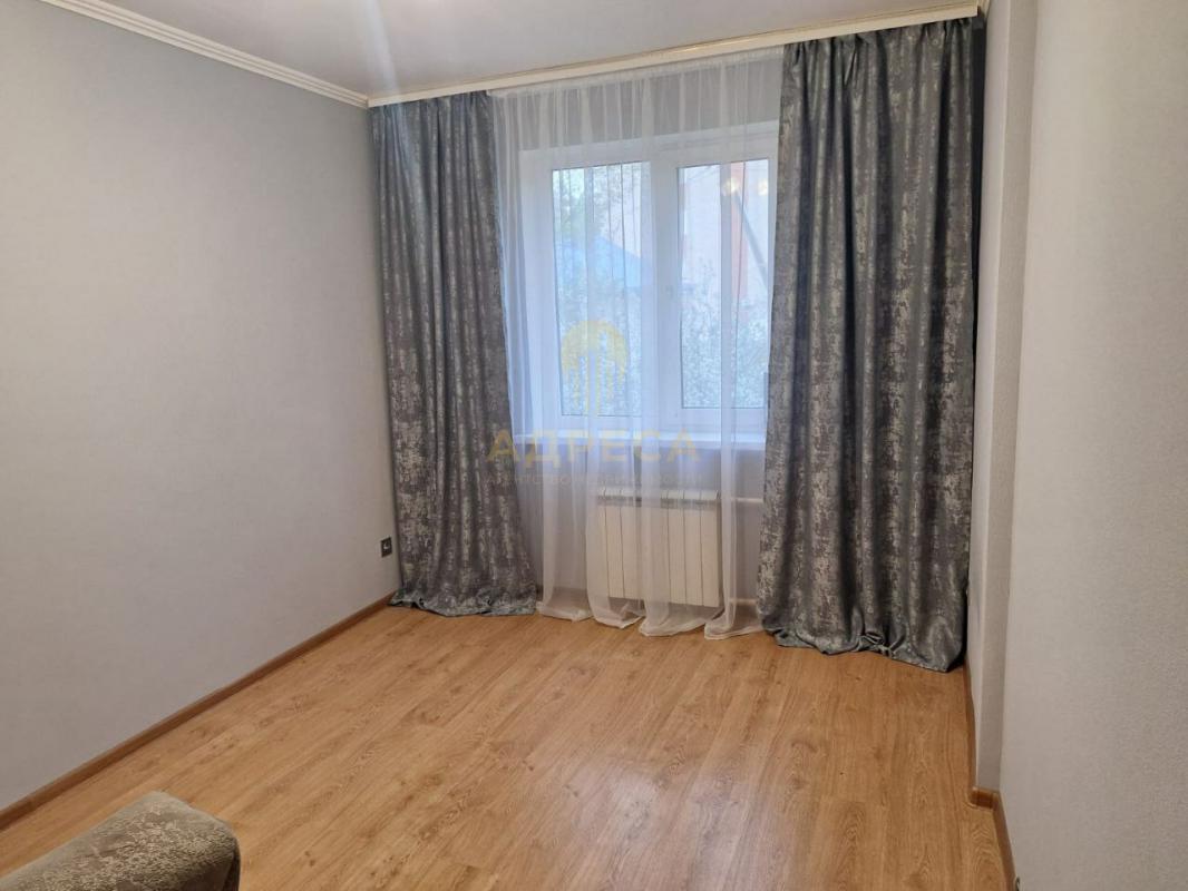 ПРЕДЛАГАЕМ ВАШЕМУ ВНИМАНИЮ ПРОСТОРНУЮ И УЮТНУЮ ДВУХКОМНАТНУЮ КВАРТИРУ! - Оренбург