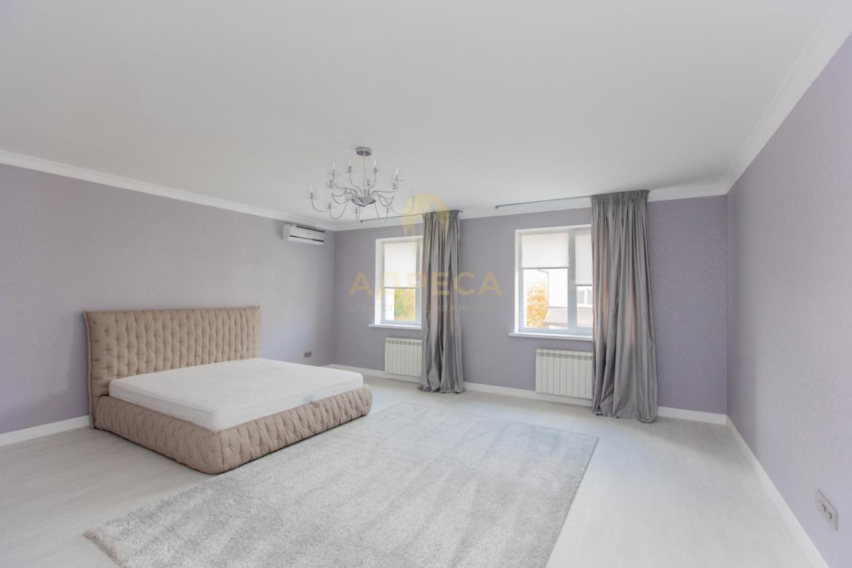 Продаётся просторный таунхаус в современном жилом комплексе &laquo;Крона&raquo;Предлагаем ст - Оренбург