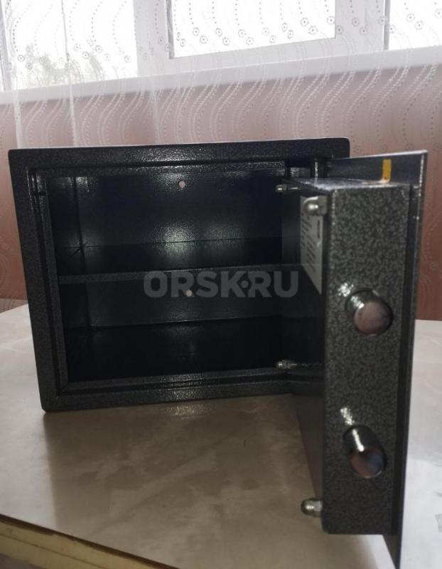 Продам,недорого,новый сейф AIKO Т28 EL - предназначен для хранения ценностей, личных вещей,украшений - Орск