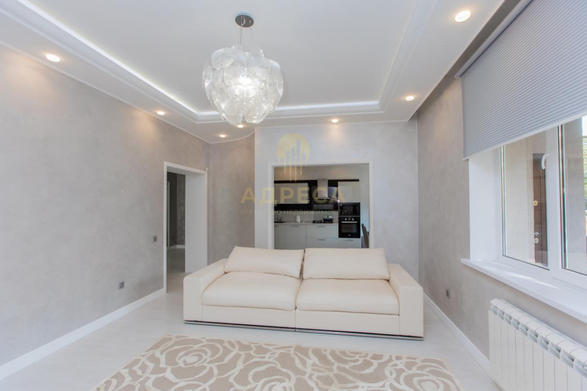 Продаётся просторный таунхаус в современном жилом комплексе &laquo;Крона&raquo;Предлагаем ст - Оренбург