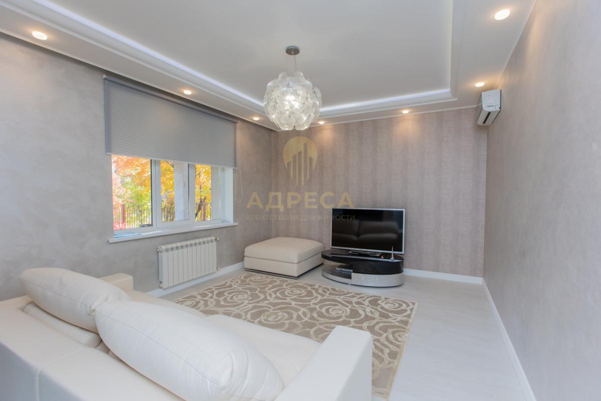 Продаётся просторный таунхаус в современном жилом комплексе &laquo;Крона&raquo;Предлагаем ст - Оренбург