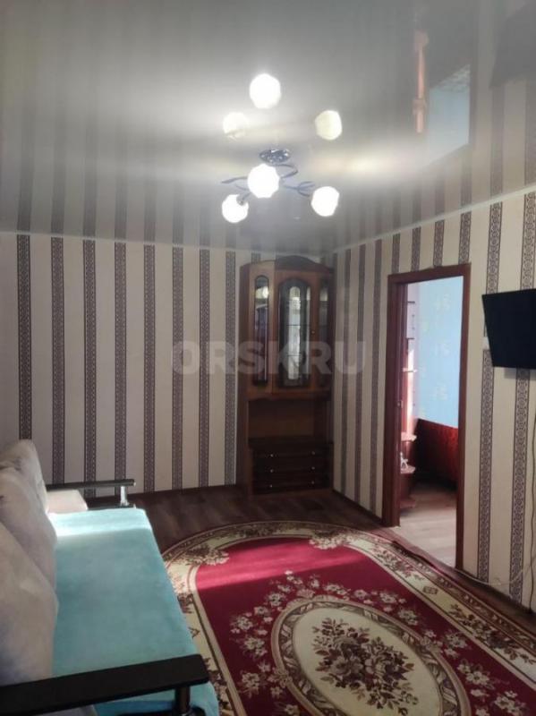 Сдам 4 комн квартиру на длительный срок. - Орск