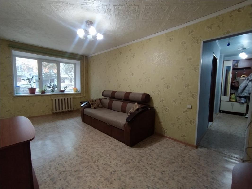 Продается 3-комнатная квартира  ,по адресу: г. - Новотроицк