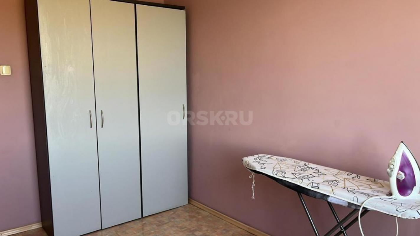 Сдам 2-х комнатную квартиру в районе Ленты в Новом городе , кольцо трамвая #4. - Орск