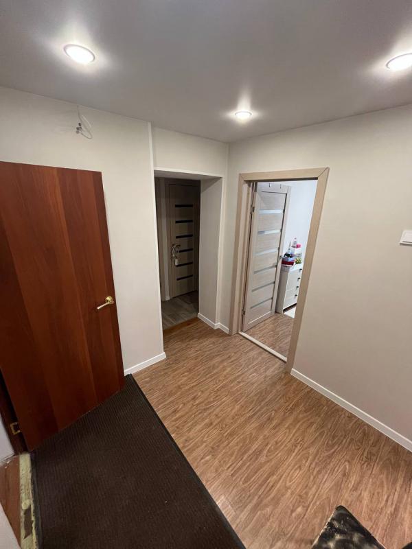 Продам 2х комнатную квартиру на остановке пл. - Новотроицк