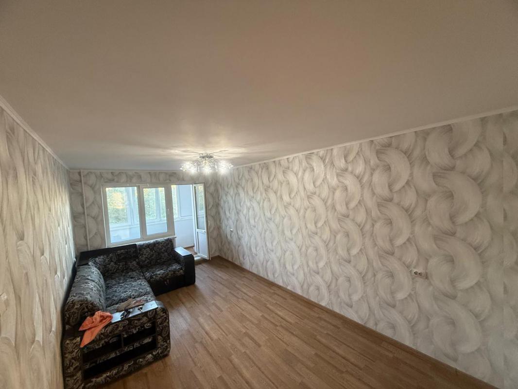 Продам 2х комнатную квартиру на среднем этаже. - Новотроицк