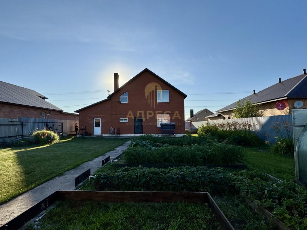 Предлагаем Вaшeму вниманию БОЛЬШОЙ ДОМ с ремонтом и мебелью, С ГАРАЖОМ по хорошей цене! - Оренбург