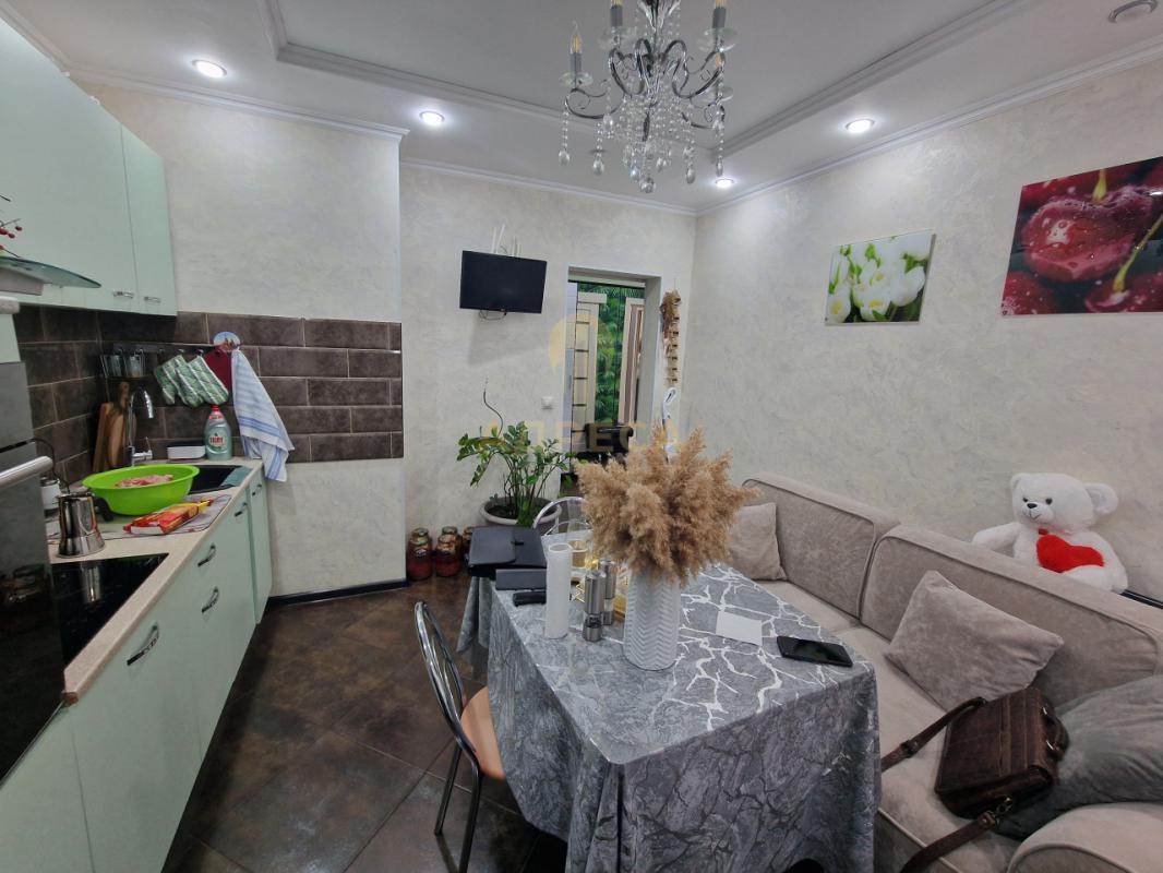 Продается двухкомнатная квартира в ЖК "Фаренгейт", с общей площадью 56,5 кв. - Оренбург