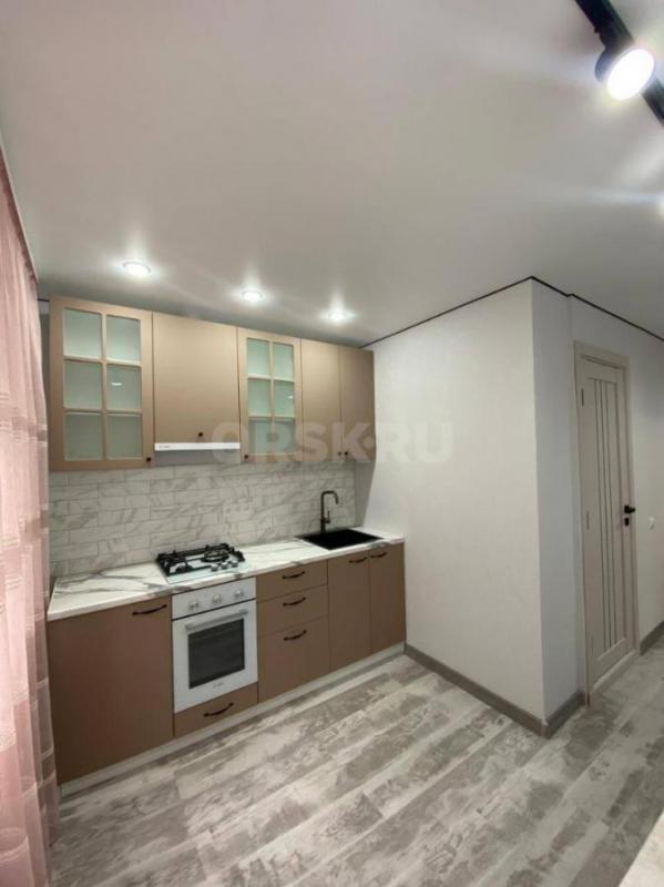 Продается однокомнатная квартира на третьем этаже по адресу Волкова 3. - Новотроицк