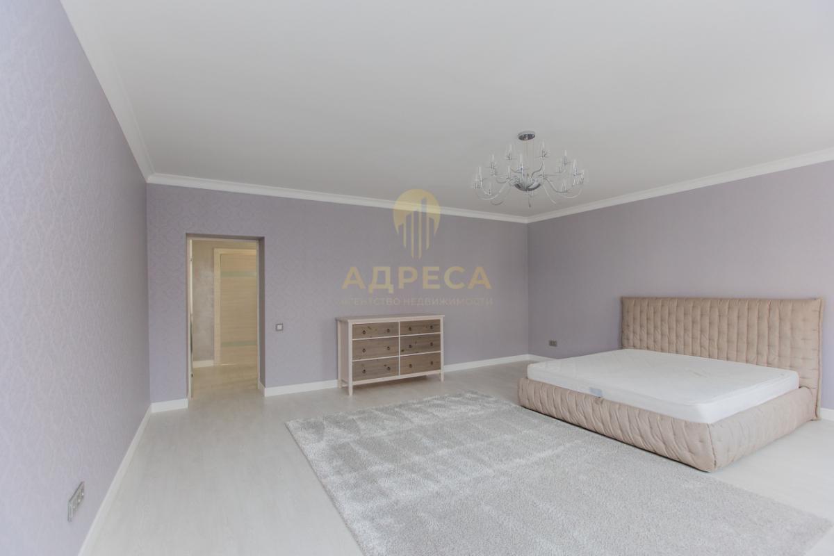 Продаётся просторный таунхаус в современном жилом комплексе &laquo;Крона&raquo;Предлагаем ст - Оренбург