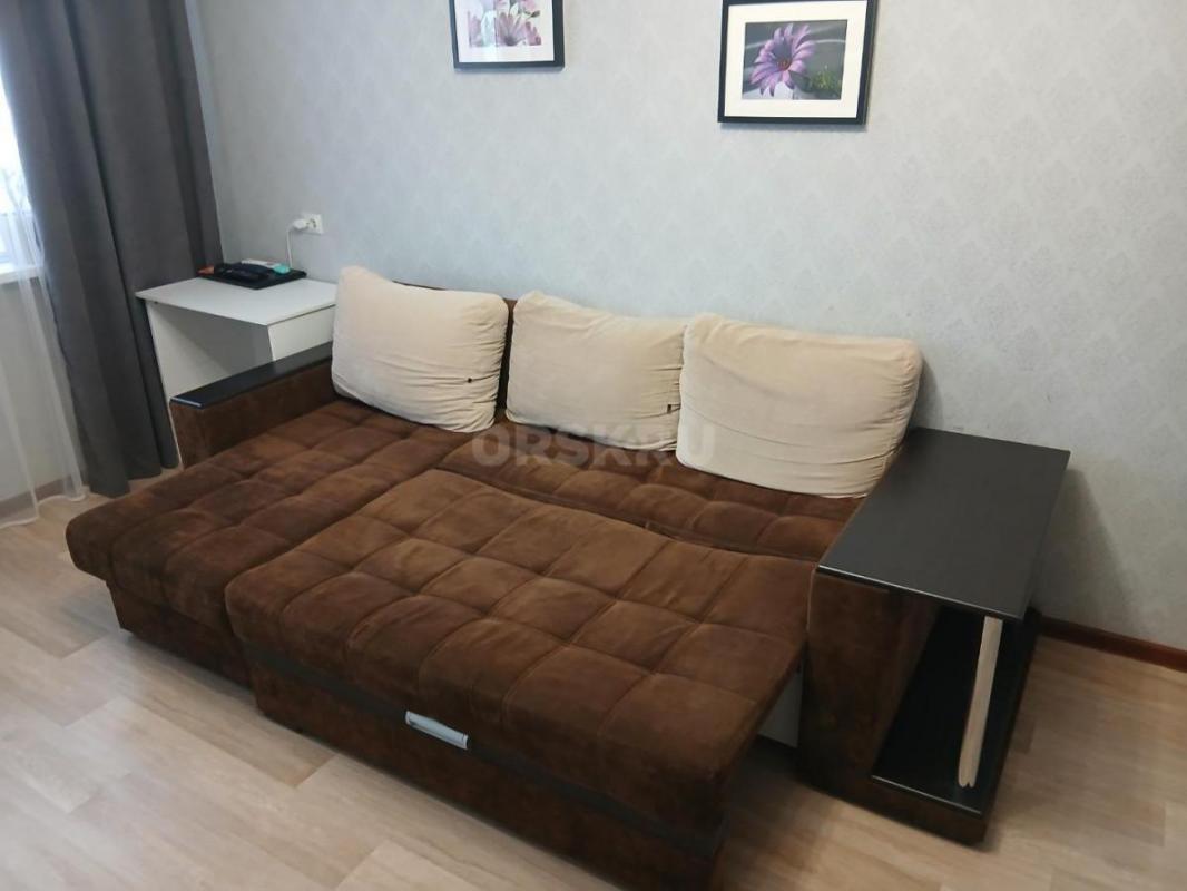 Продам диван в хорошем состоянии, надёжный механизм Тик-так - Орск