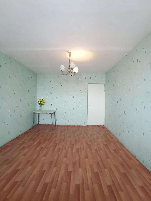 Продается 2х-комнатная квартира  по адресу:  г. - Новотроицк