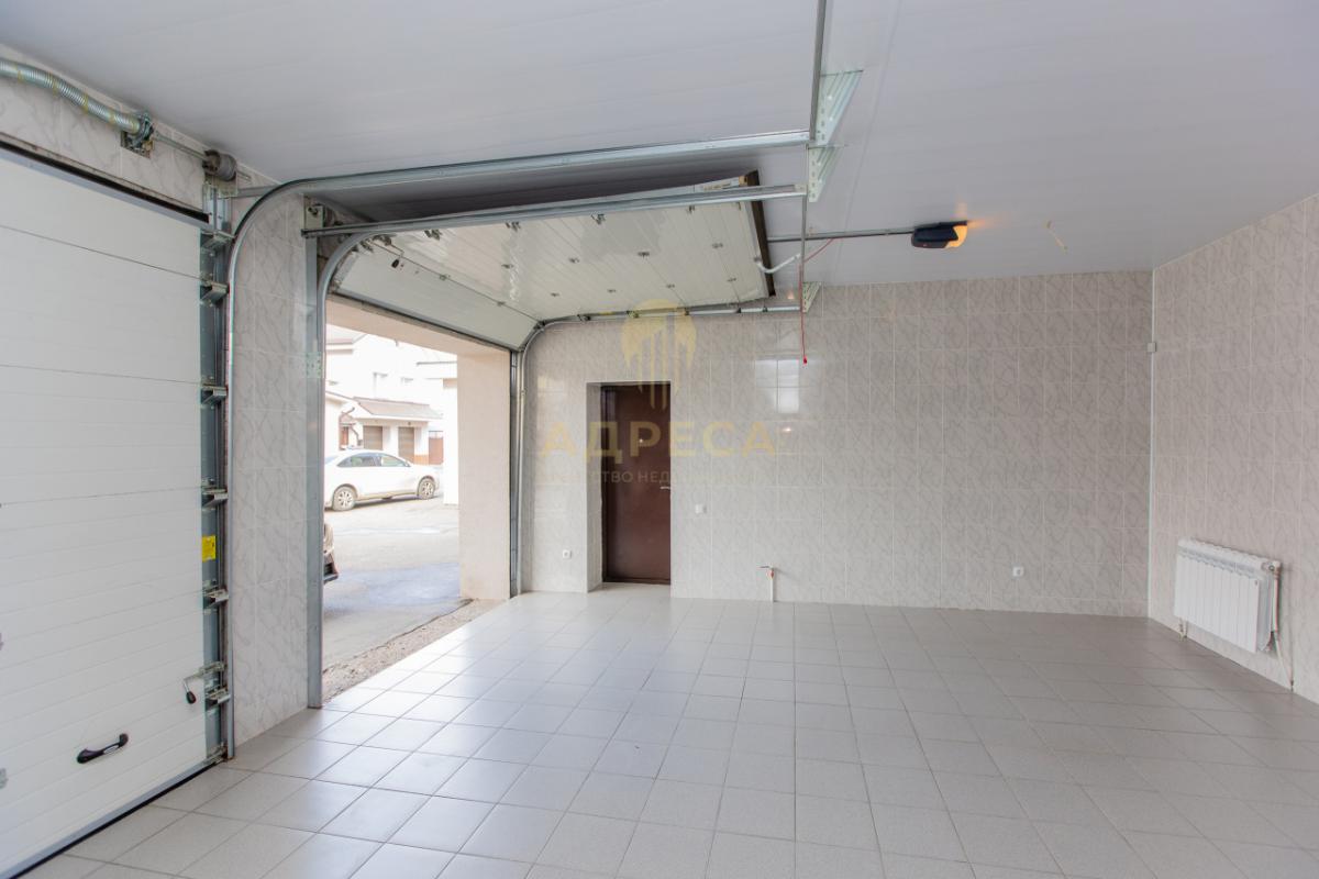 Продаётся просторный таунхаус в современном жилом комплексе &laquo;Крона&raquo;Предлагаем ст - Оренбург